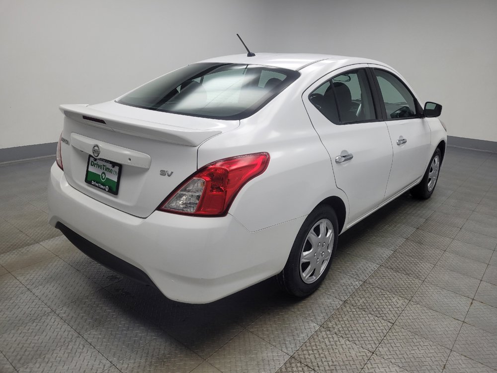 Used 2019 Nissan Versa SV image 9