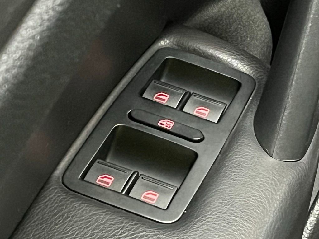 Used 2015 Volkswagen Passat 1.8T Wolfsburg Edition image 11