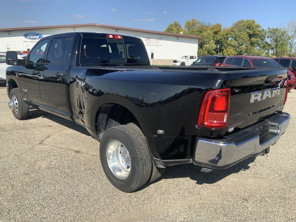 Used 2025 RAM 3500 Big Horn image 9