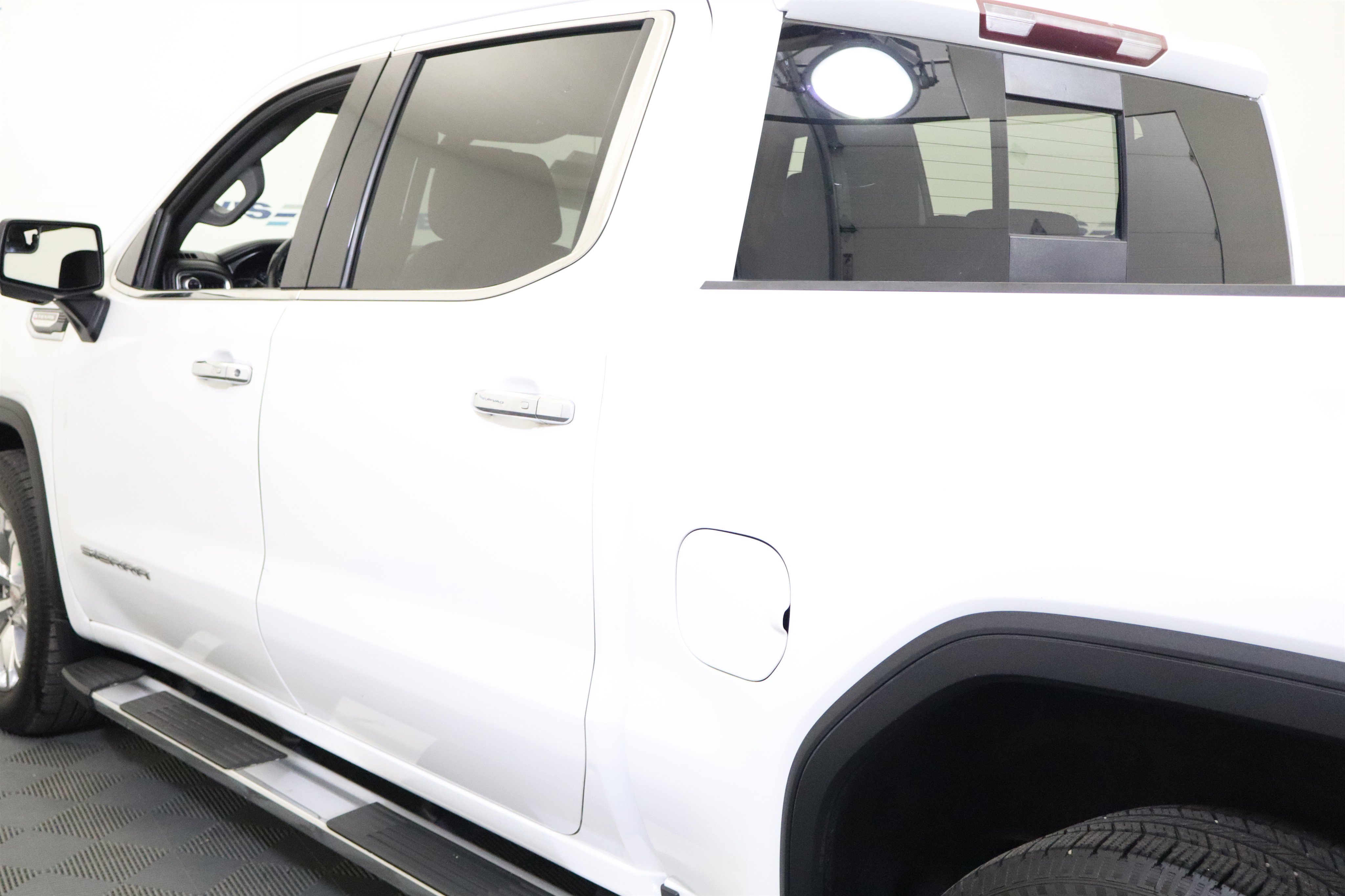 Used 2021 GMC Sierra 1500 SLT image 45