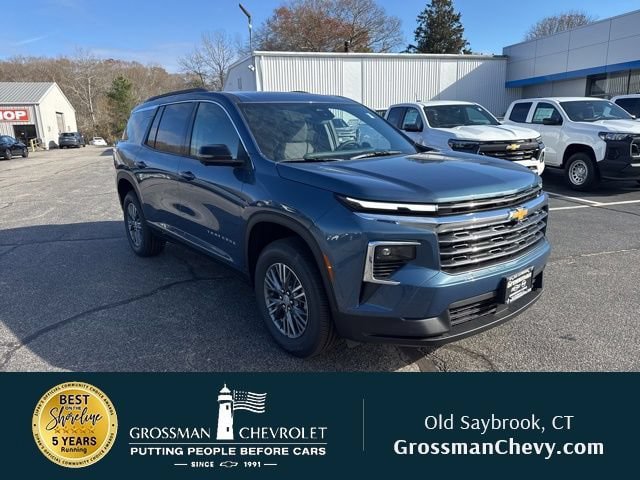 New 2026 Chevrolet Traverse LT w/ Driver Confidence Package FWD image 1