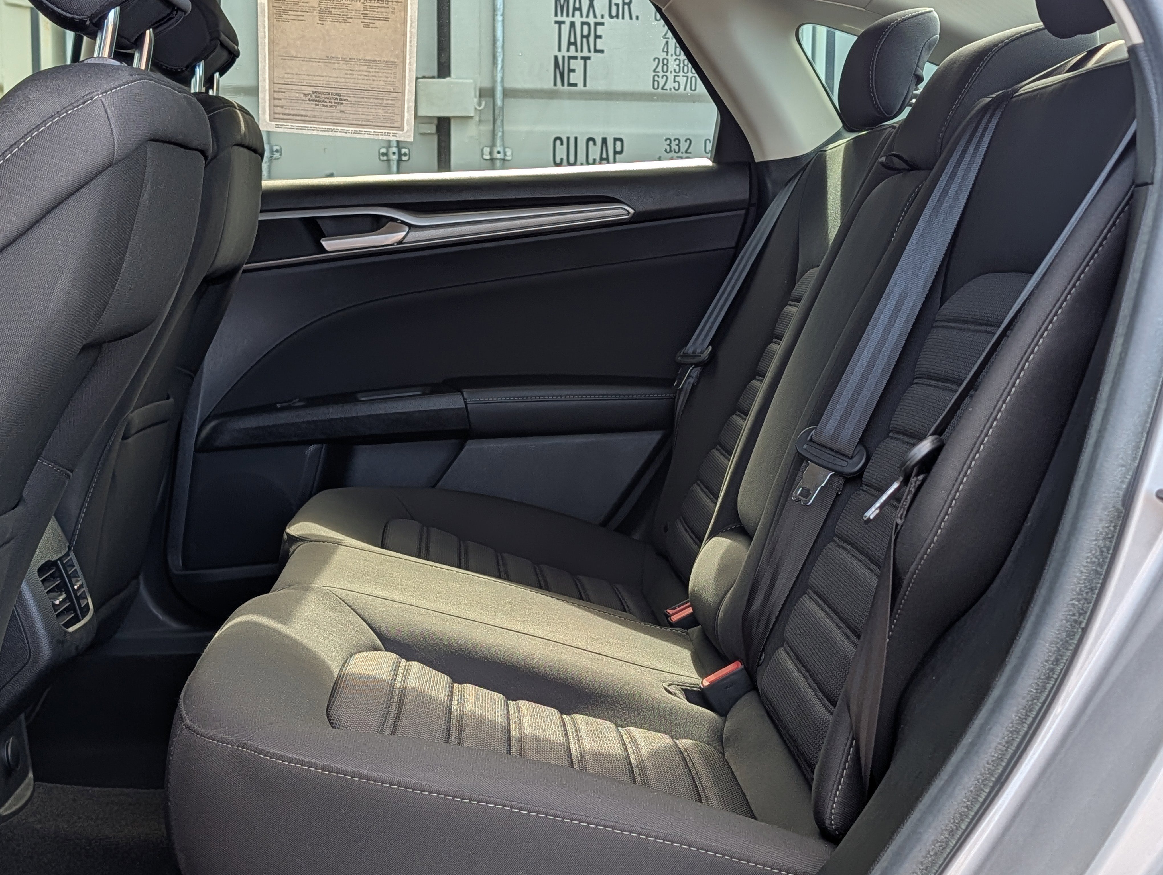 Used 2019 Ford Fusion SE FWD image 13