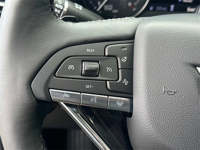 Used 2025 Cadillac XT6 Premium Luxury w/ Technology Package image 7