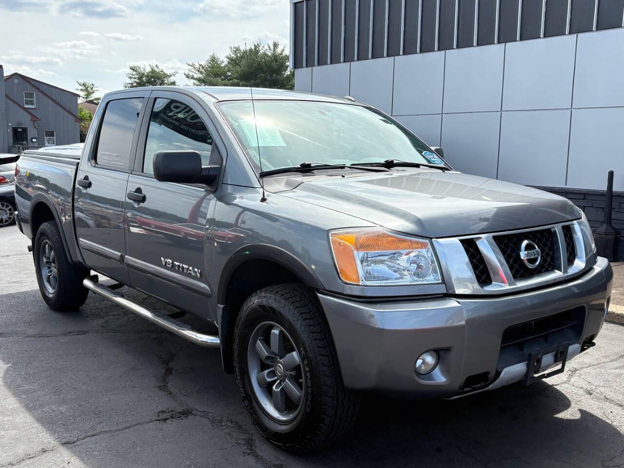 Used 2015 Nissan Titan PRO-4X AWD/4WD image 9