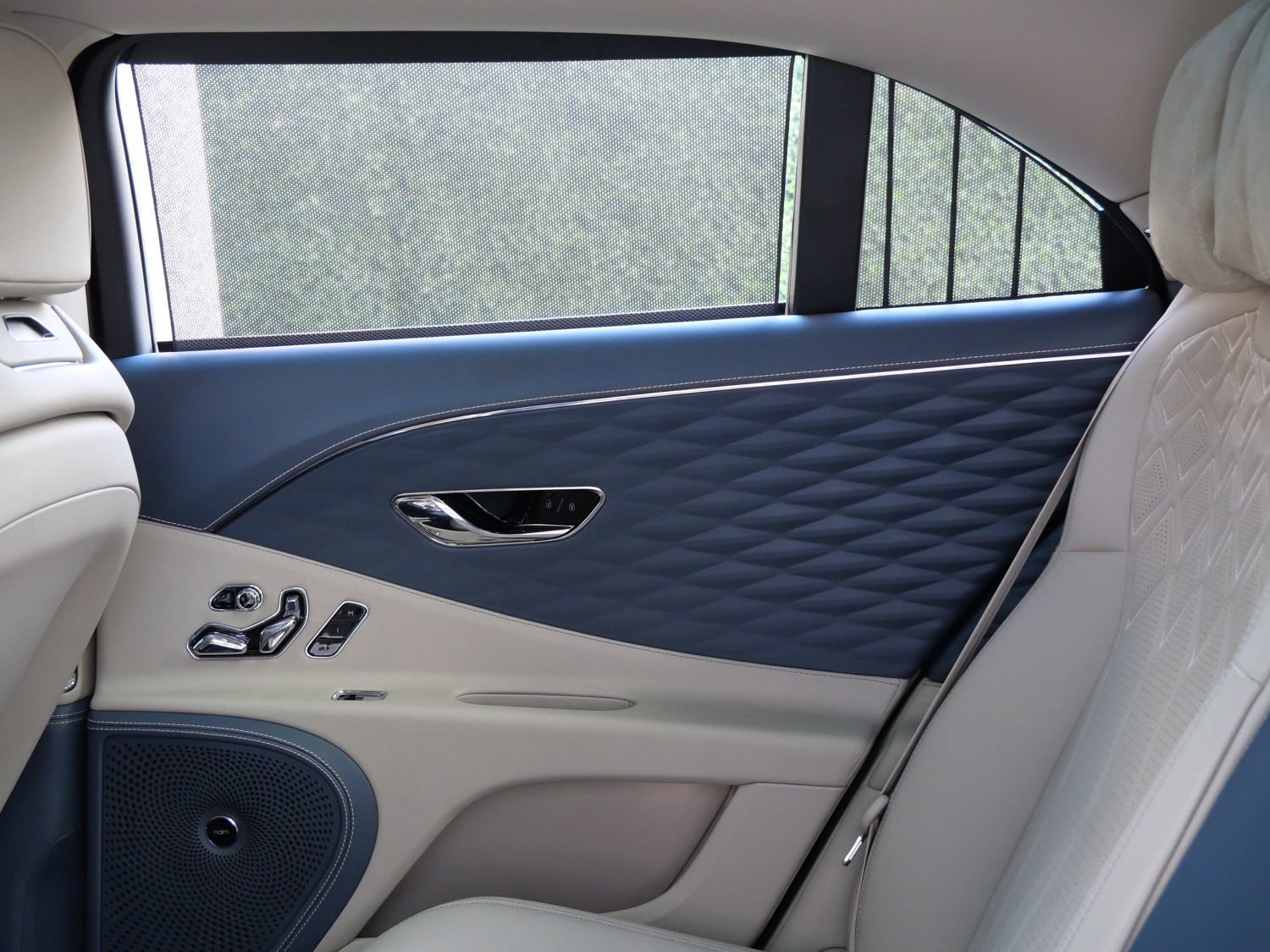 Used 2021 Bentley Flying Spur W12 AWD/4WD image 23