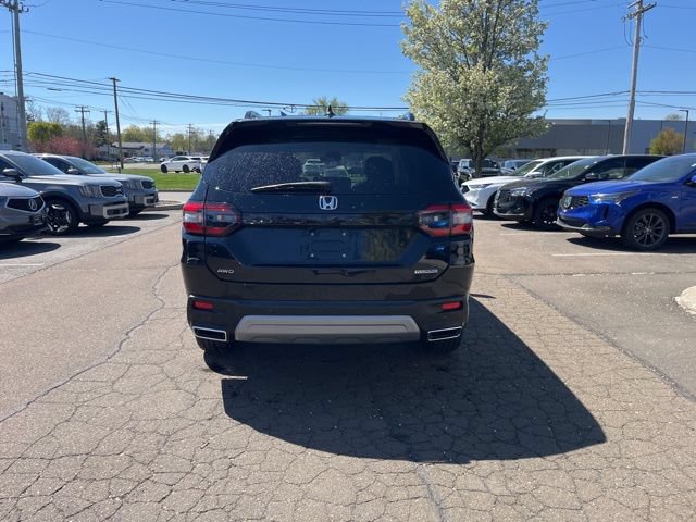 Used 2025 Honda Pilot Touring image 12