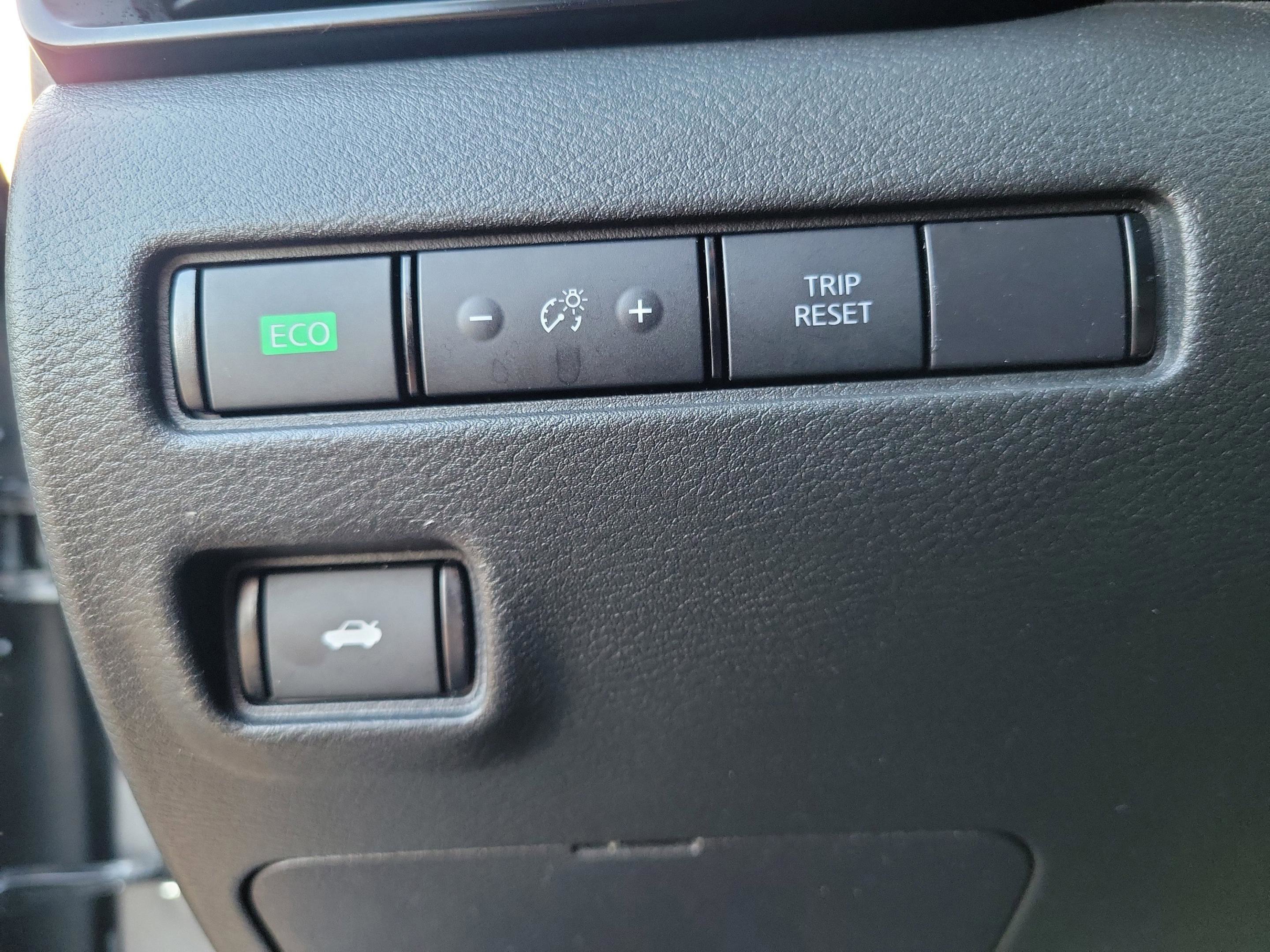 Certified 2024 Nissan Sentra SV image 23