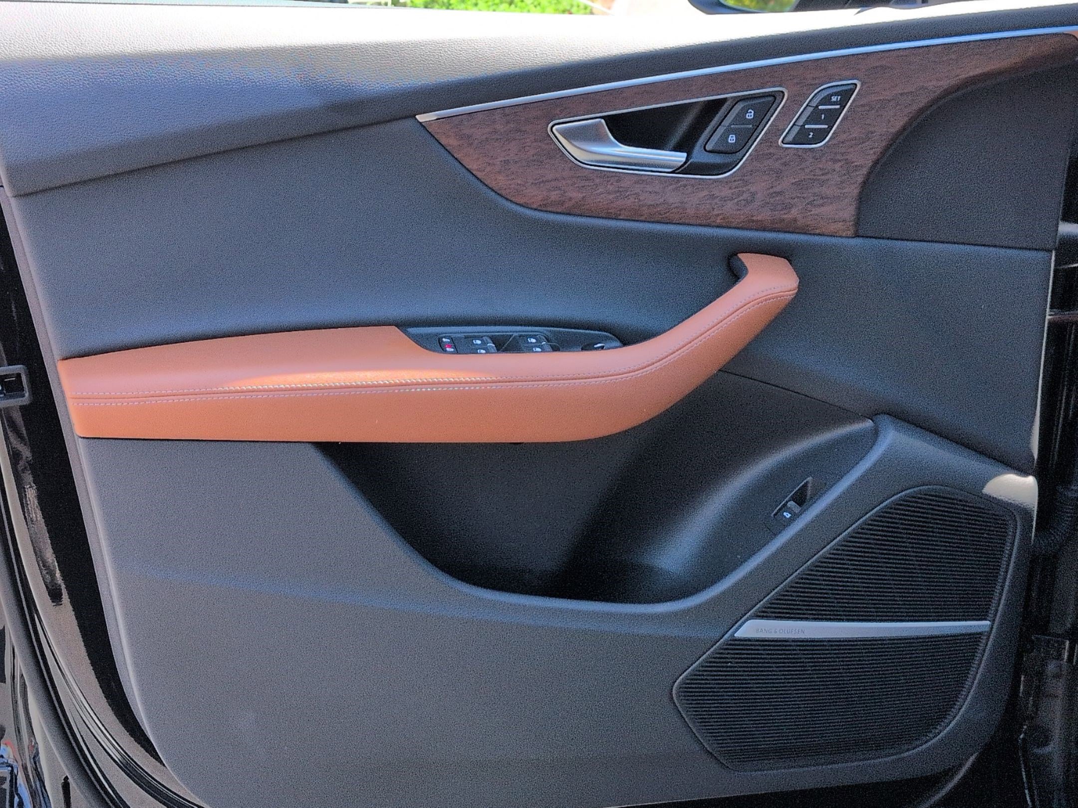 Used 2025 Audi Q8 Prestige image 14