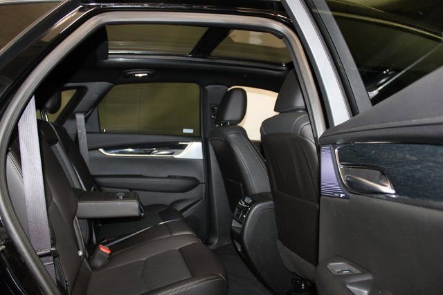Used 2025 Cadillac XT5 Premium Luxury image 14
