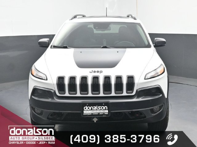 Used 2018 Jeep Cherokee Trailhawk w/ Quick Order Package 27L AWD/4WD image 3