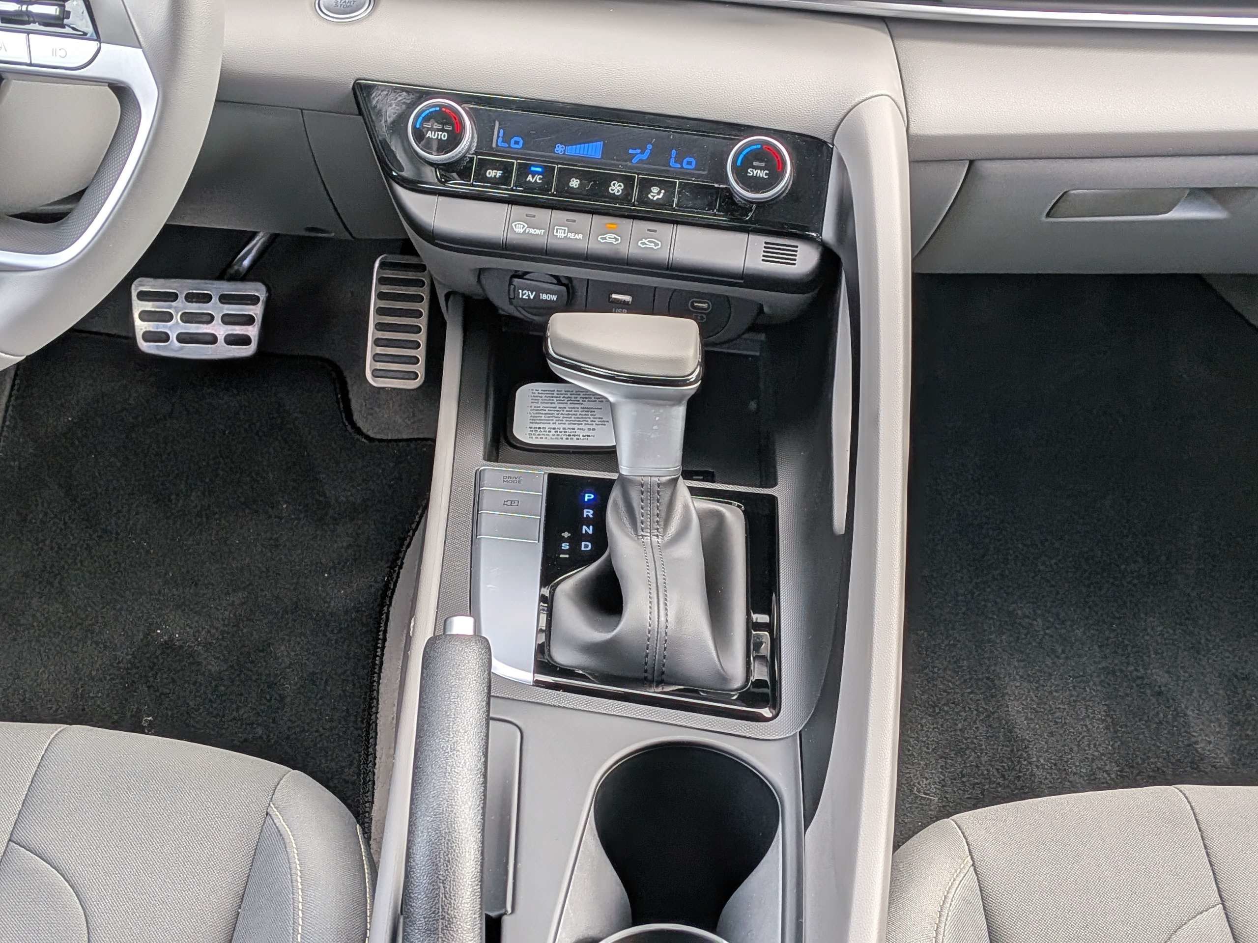 Certified 2026 Hyundai Elantra Sport FWD image 18
