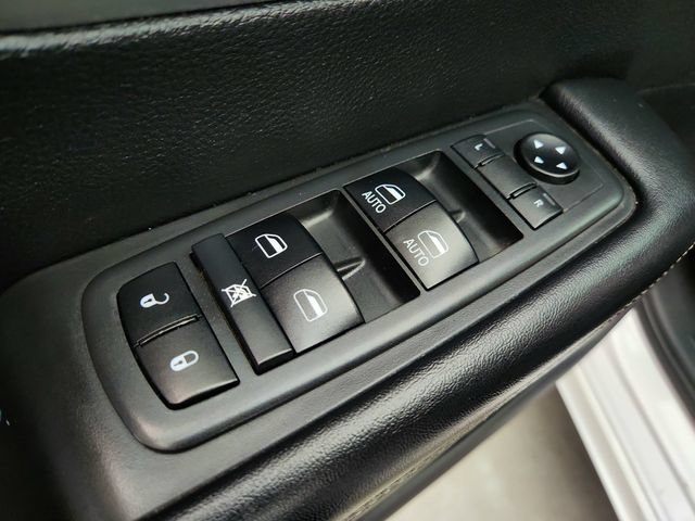 Used 2018 Chrysler Pacifica Touring Plus w/ S Appearance Package FWD image 21