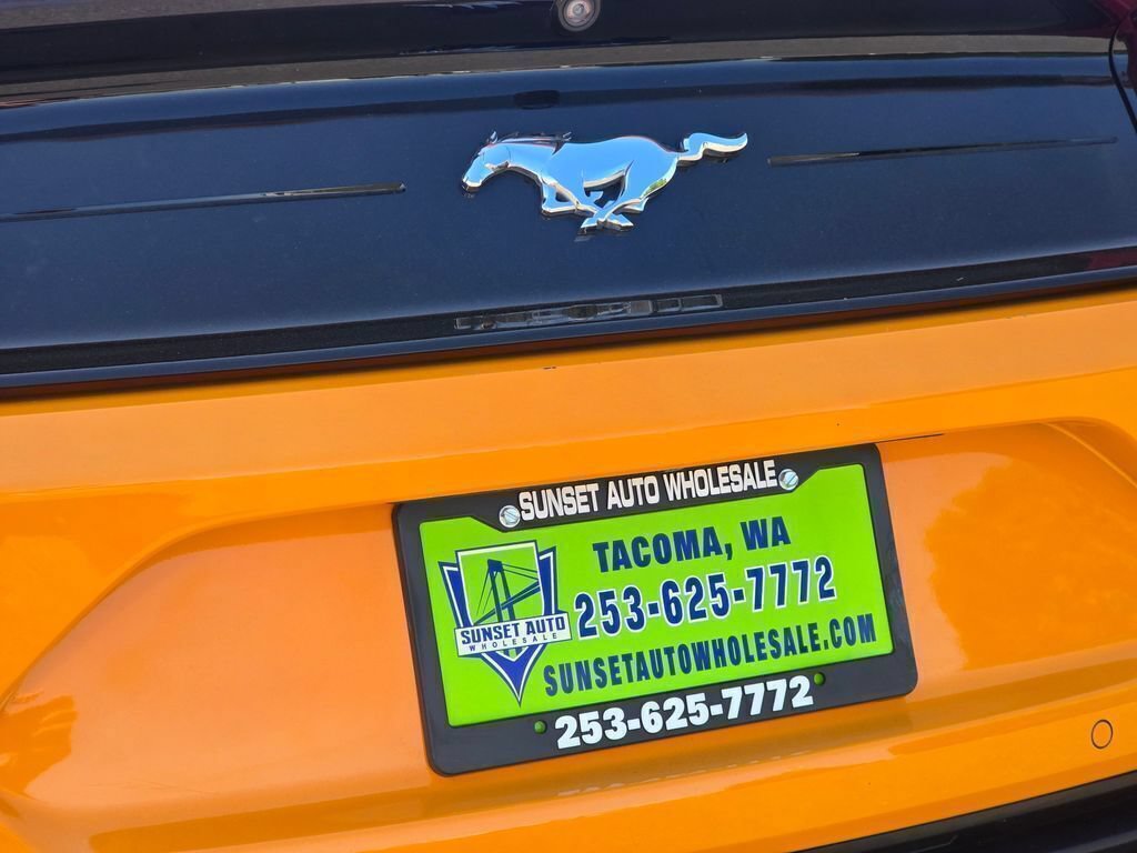 Used 2018 Ford Mustang Premium RWD image 15