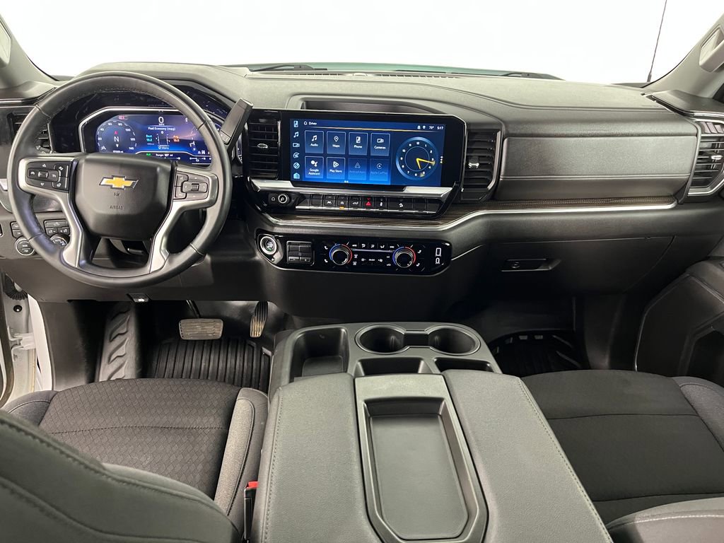 Used 2024 Chevrolet Silverado 1500 LT w/ Z71 Off-Road Package AWD/4WD image 17