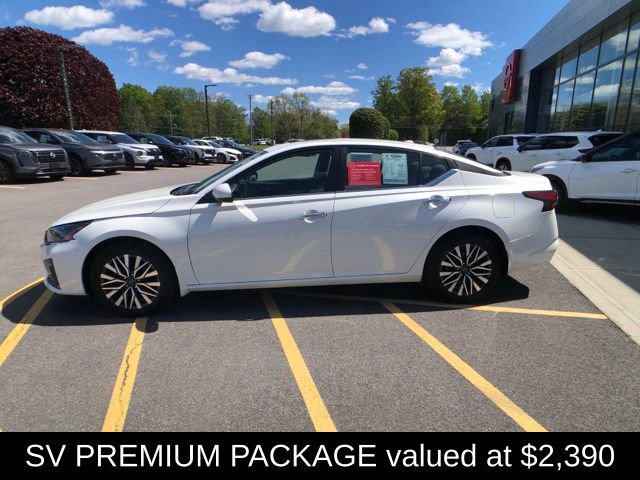 Certified 2024 Nissan Altima 2.5 SV w/ SV Premium Package AWD/4WD image 3