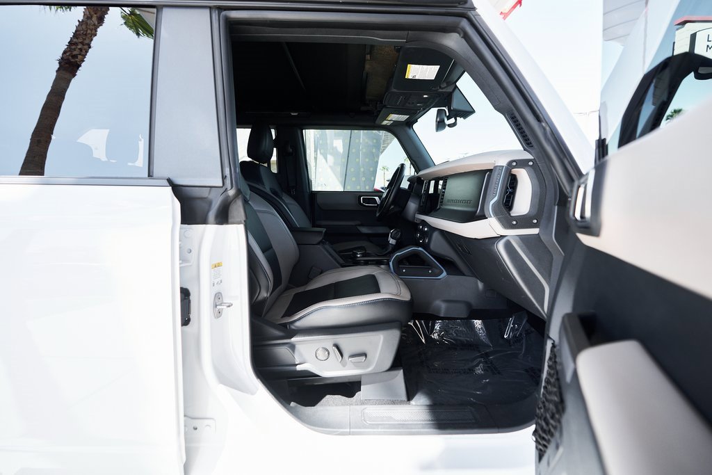 Used 2022 Ford Bronco Wildtrak image 12