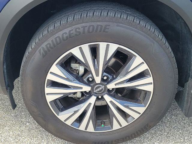 Certified 2023 Nissan Rogue SV image 12