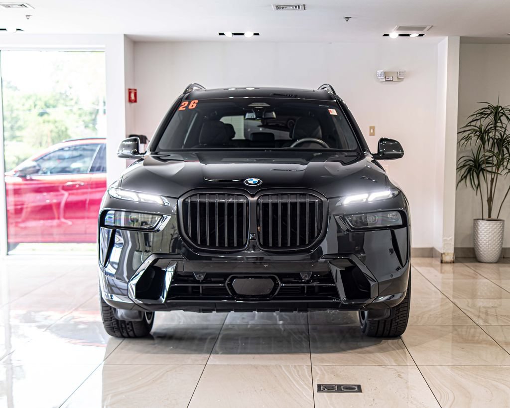 Used 2026 BMW X7 xDrive40i w/ M Sport Package AWD/4WD image 2