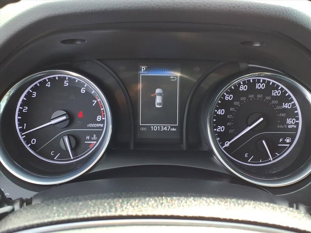 Used 2020 Toyota Camry SE image 6