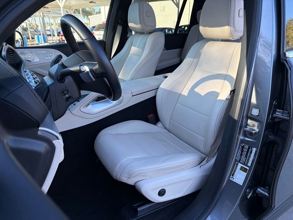 Used 2025 Mercedes-Benz GLS 450 4MATIC image 30