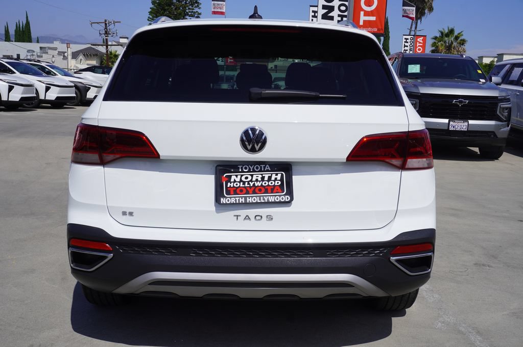Used 2022 Volkswagen Taos SE FWD image 6
