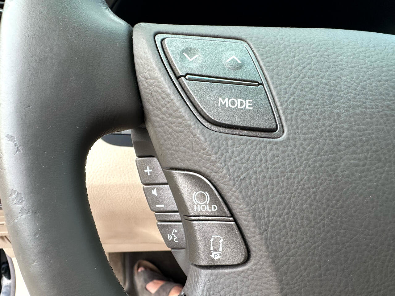 Used 2010 Lexus LS 460 L image 17