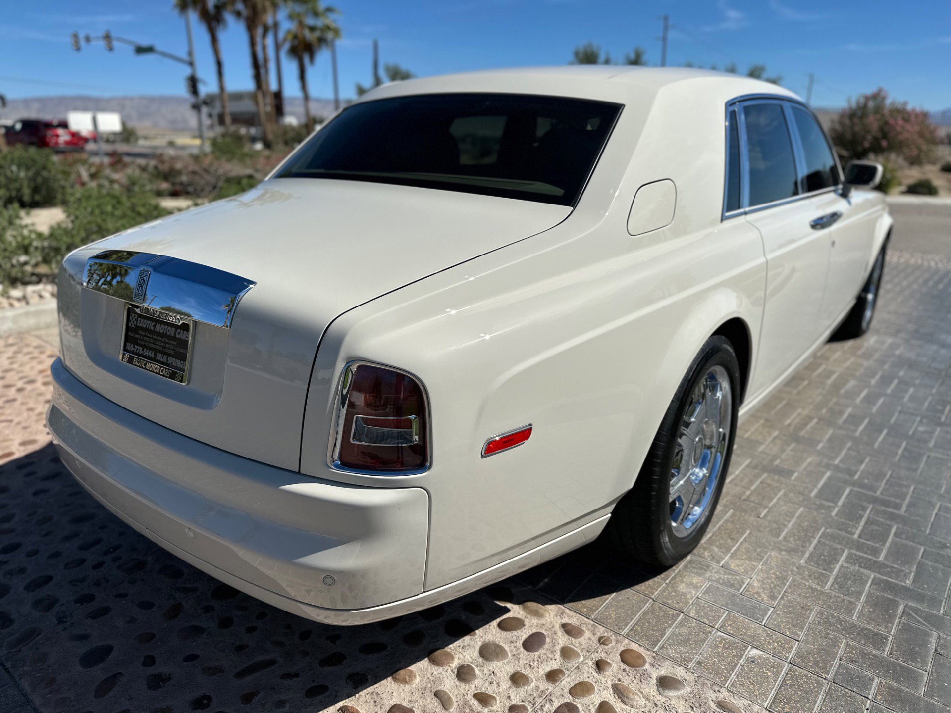 Used 2007 Rolls-Royce Phantom Sedan RWD image 16