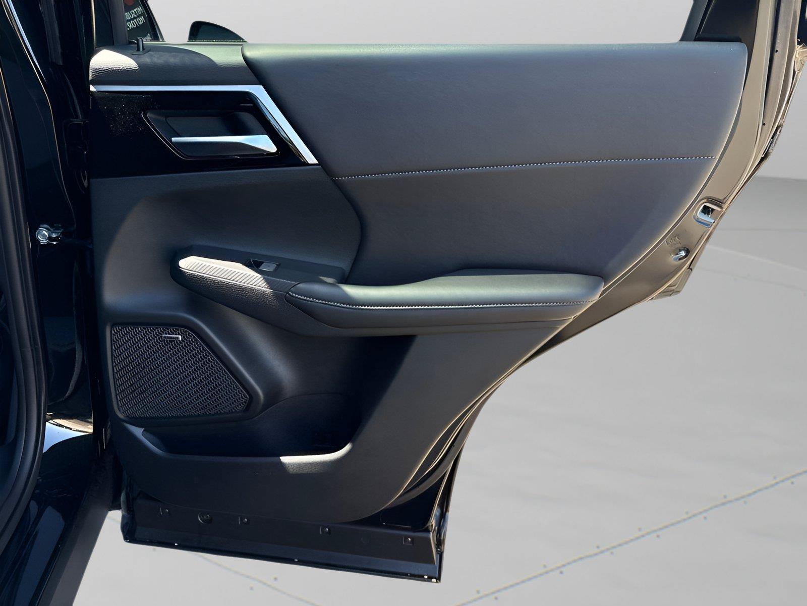 New 2026 Mitsubishi Outlander LE FWD image 31