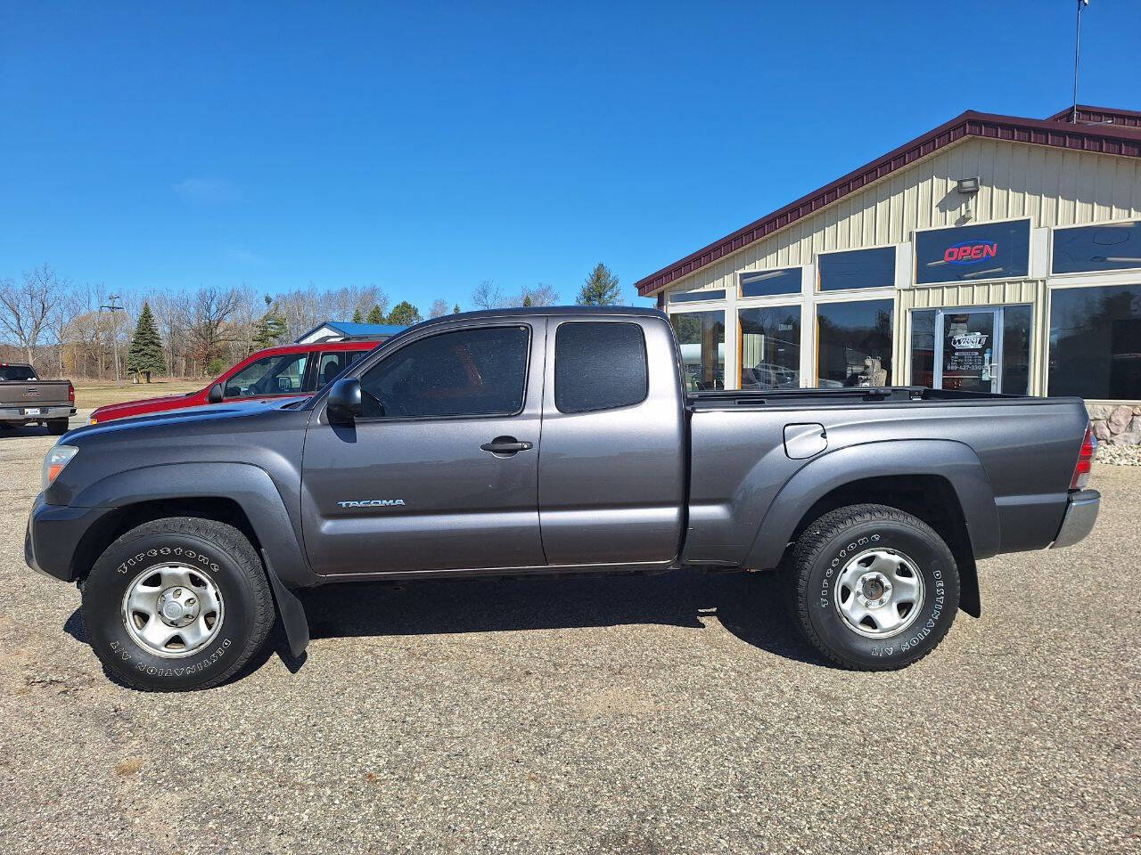 Used 2012 Toyota Tacoma 4x4 Access Cab w/ SR5 Pkg image 1