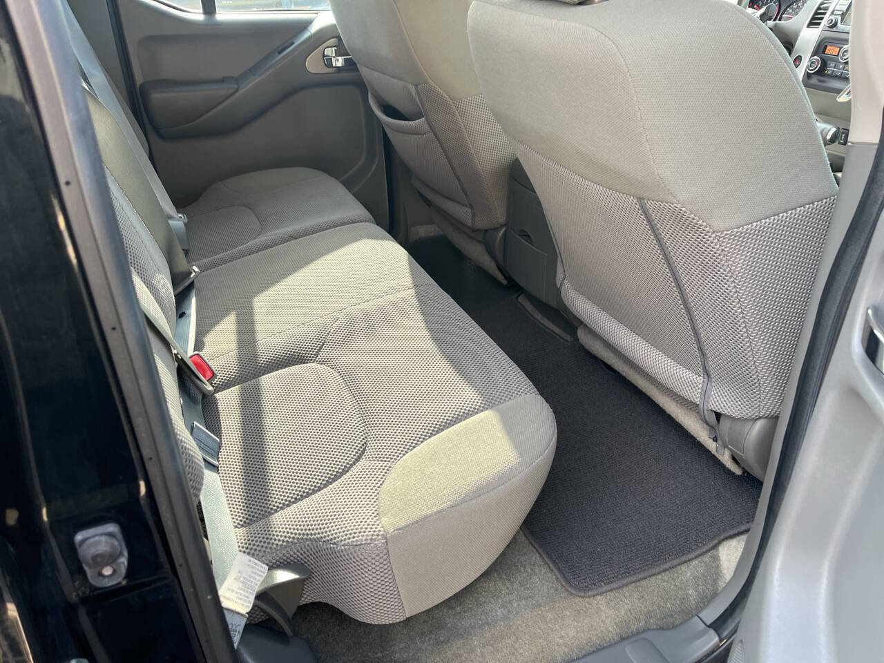 Used 2017 Nissan Frontier SV w/ SV Value Truck Package image 33