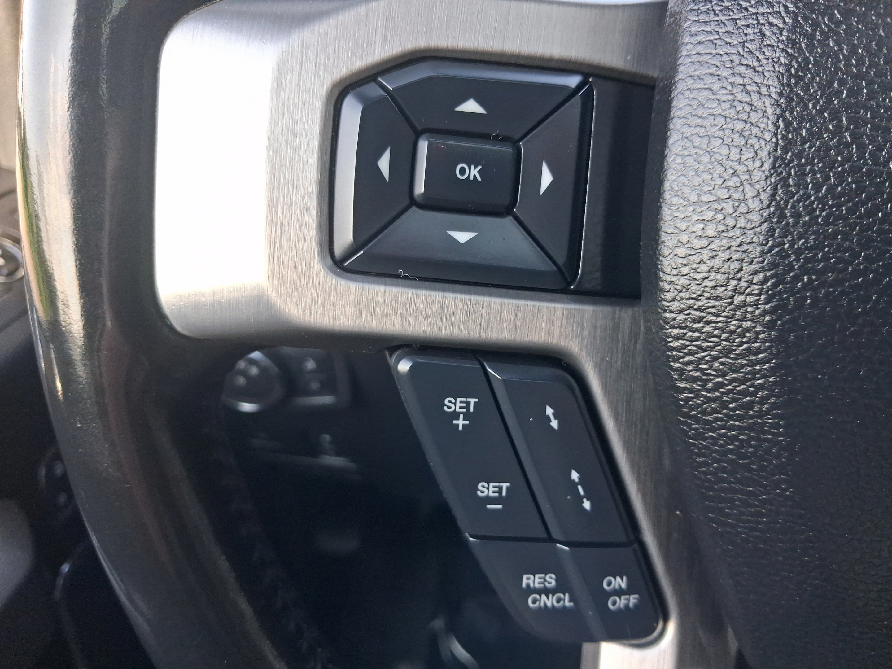 Used 2017 Ford F350 Platinum w/ Platinum Ultimate Package AWD/4WD image 21
