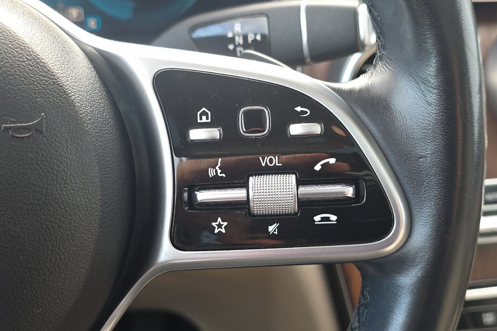 Used 2022 Mercedes-Benz GLC 300 4MATIC image 37