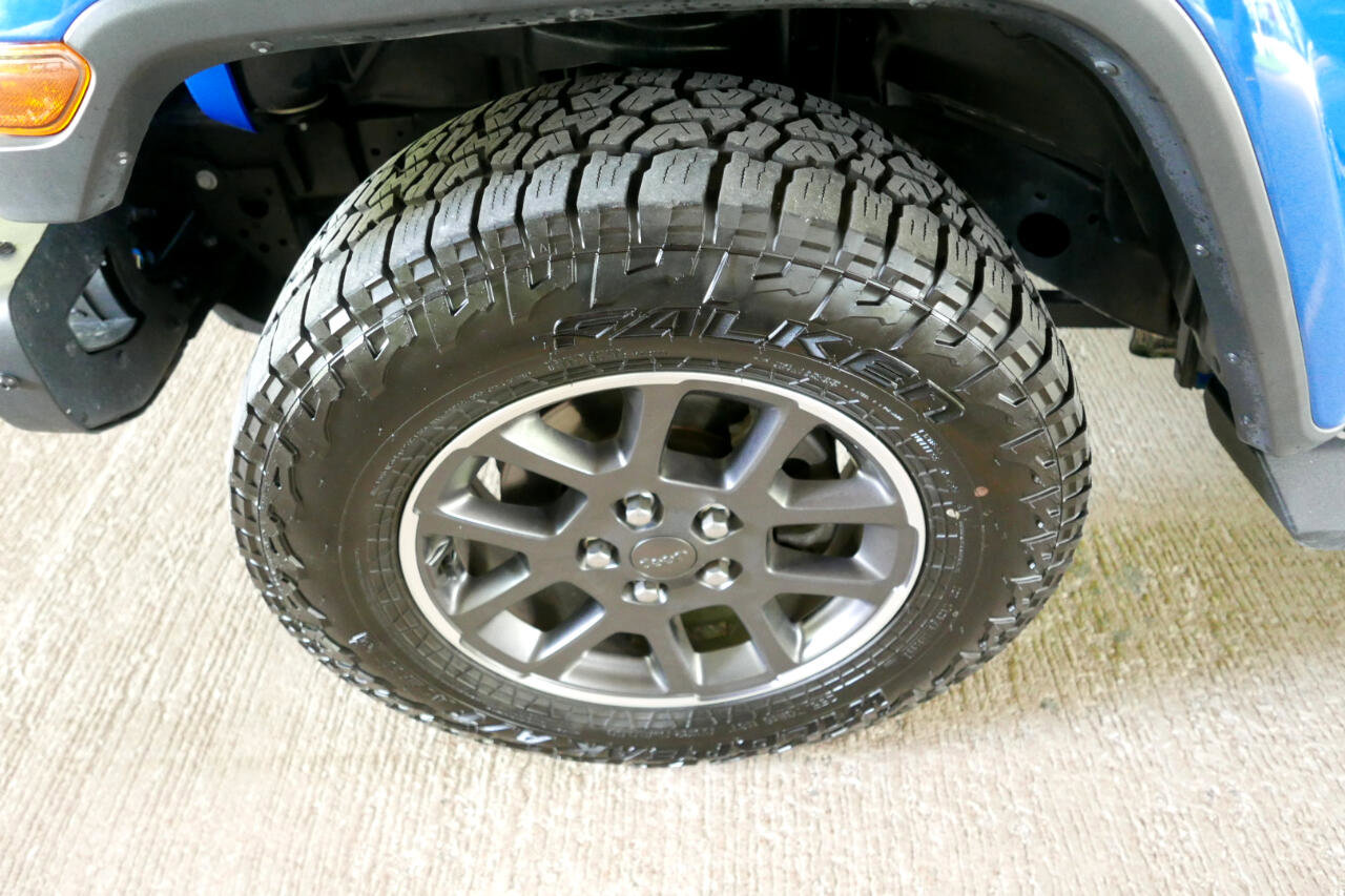 Used 2020 Jeep Gladiator Overland image 27