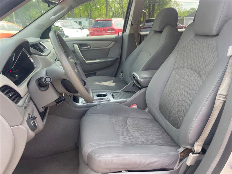 Used 2013 Chevrolet Traverse LS FWD image 10