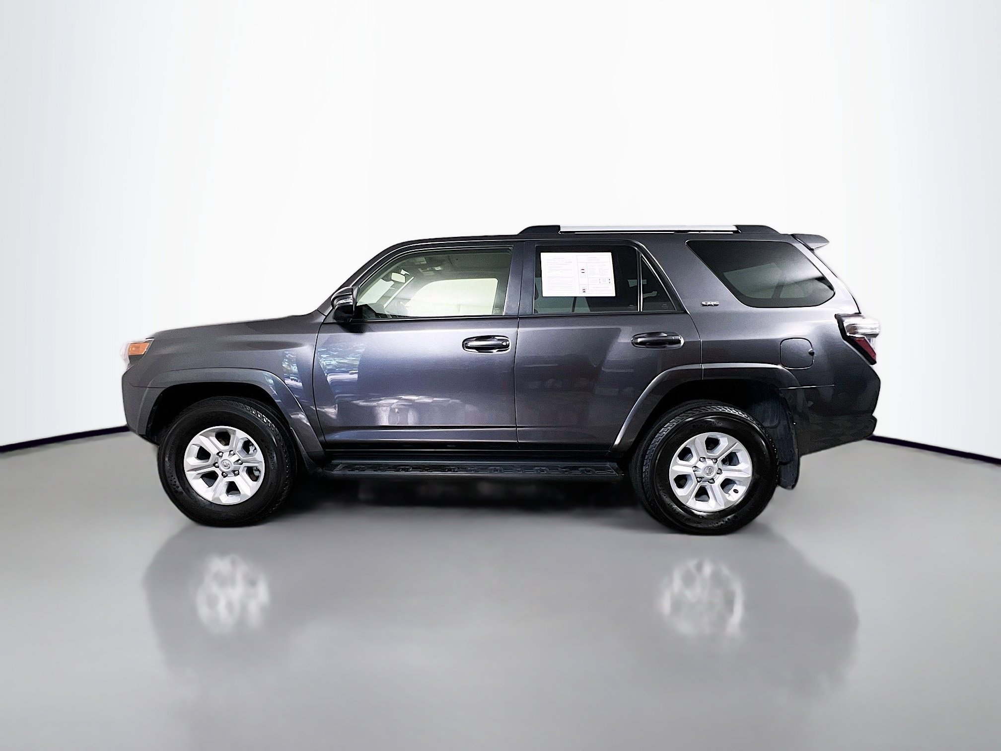 Used 2023 Toyota 4Runner SR5 Premium image 9