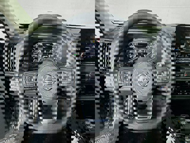 New 2025 Nissan Pathfinder S image 9