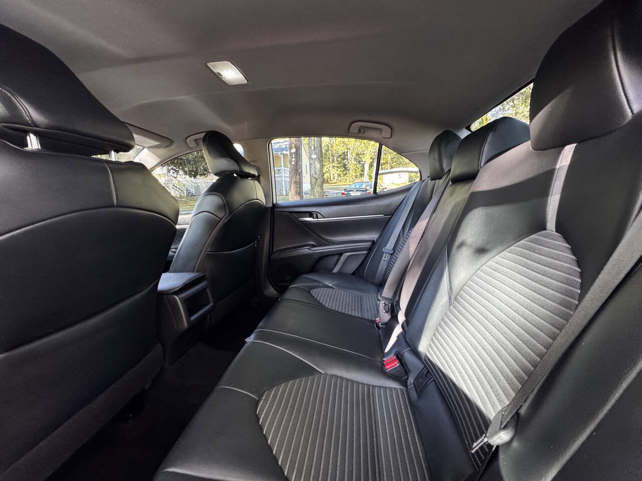 Used 2021 Toyota Camry SE w/ Convenience Package image 13