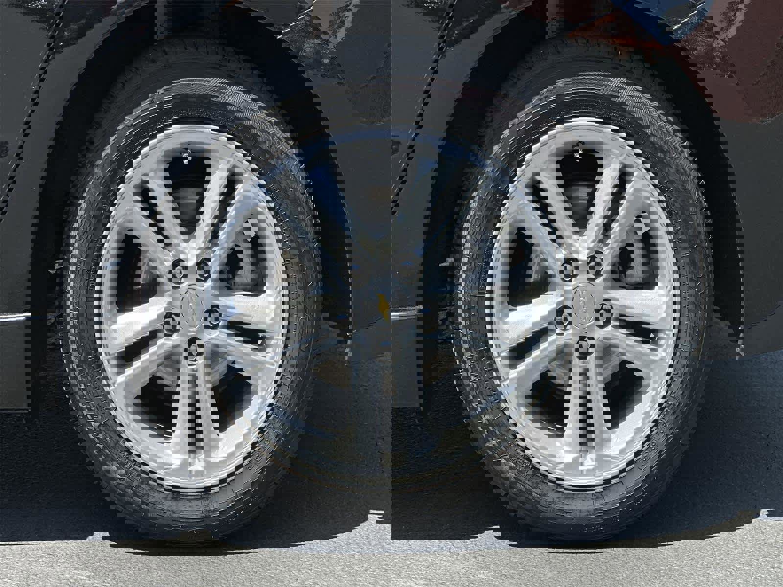 Used 2017 Chevrolet Cruze LT image 8