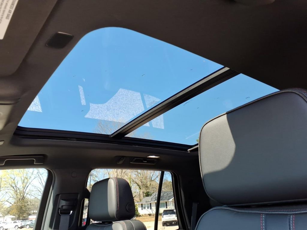 Used 2024 Chevrolet Tahoe RST w/ Luxury Package image 18