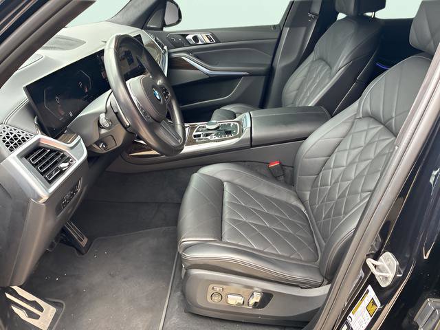 Used 2023 BMW X7 xDrive40i w/ Executive Package image 17