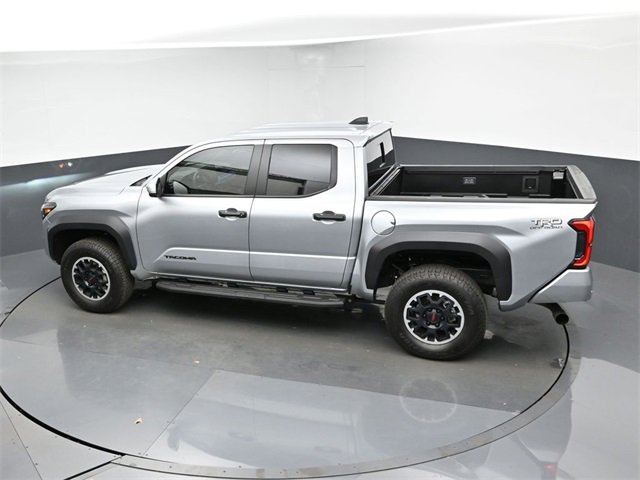 Used 2024 Toyota Tacoma TRD Off-Road image 39