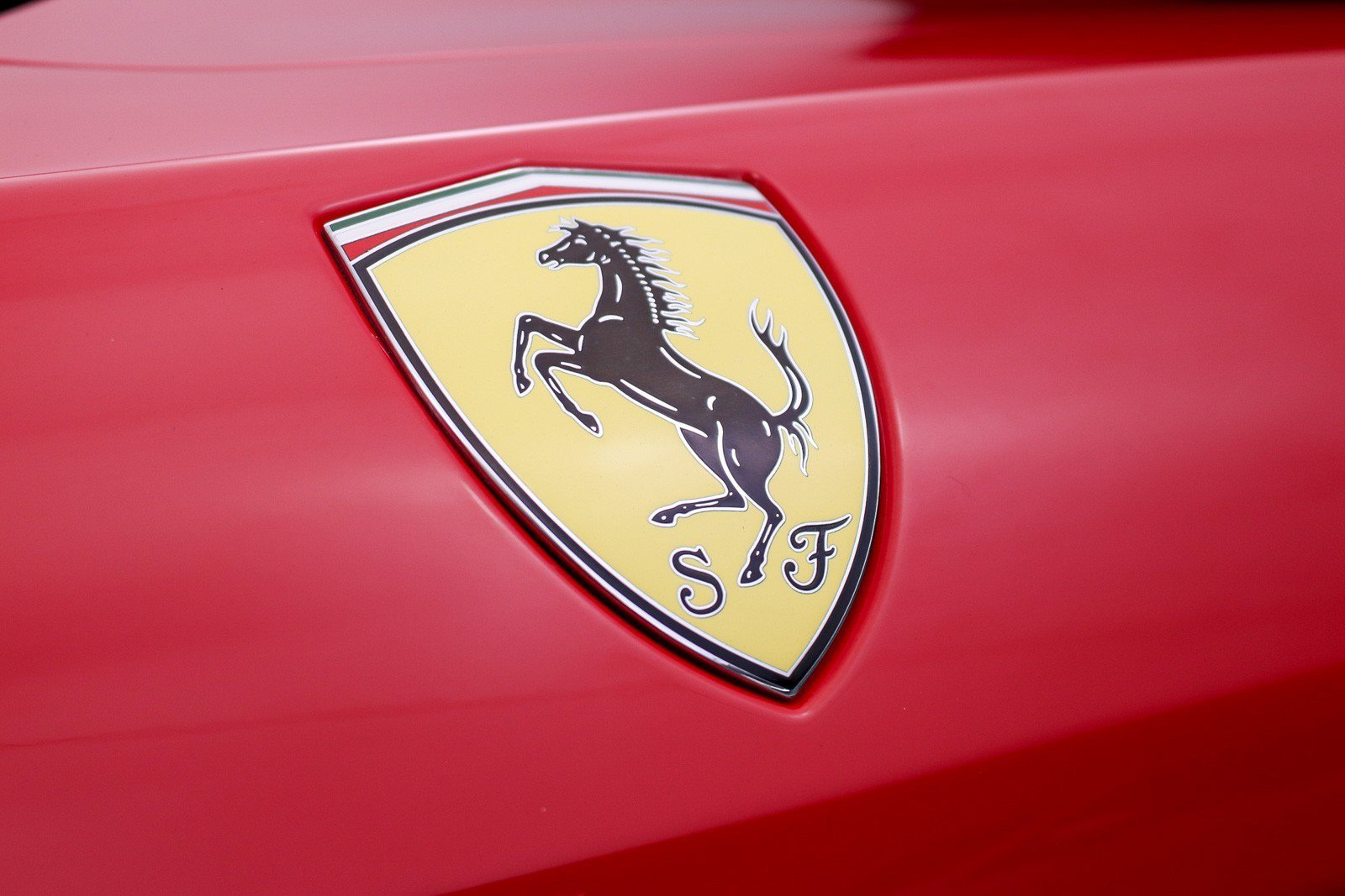 Used 2016 Ferrari California T RWD image 26