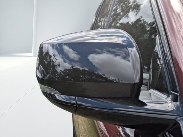 New 2025 Jeep Grand Cherokee Altitude image 10