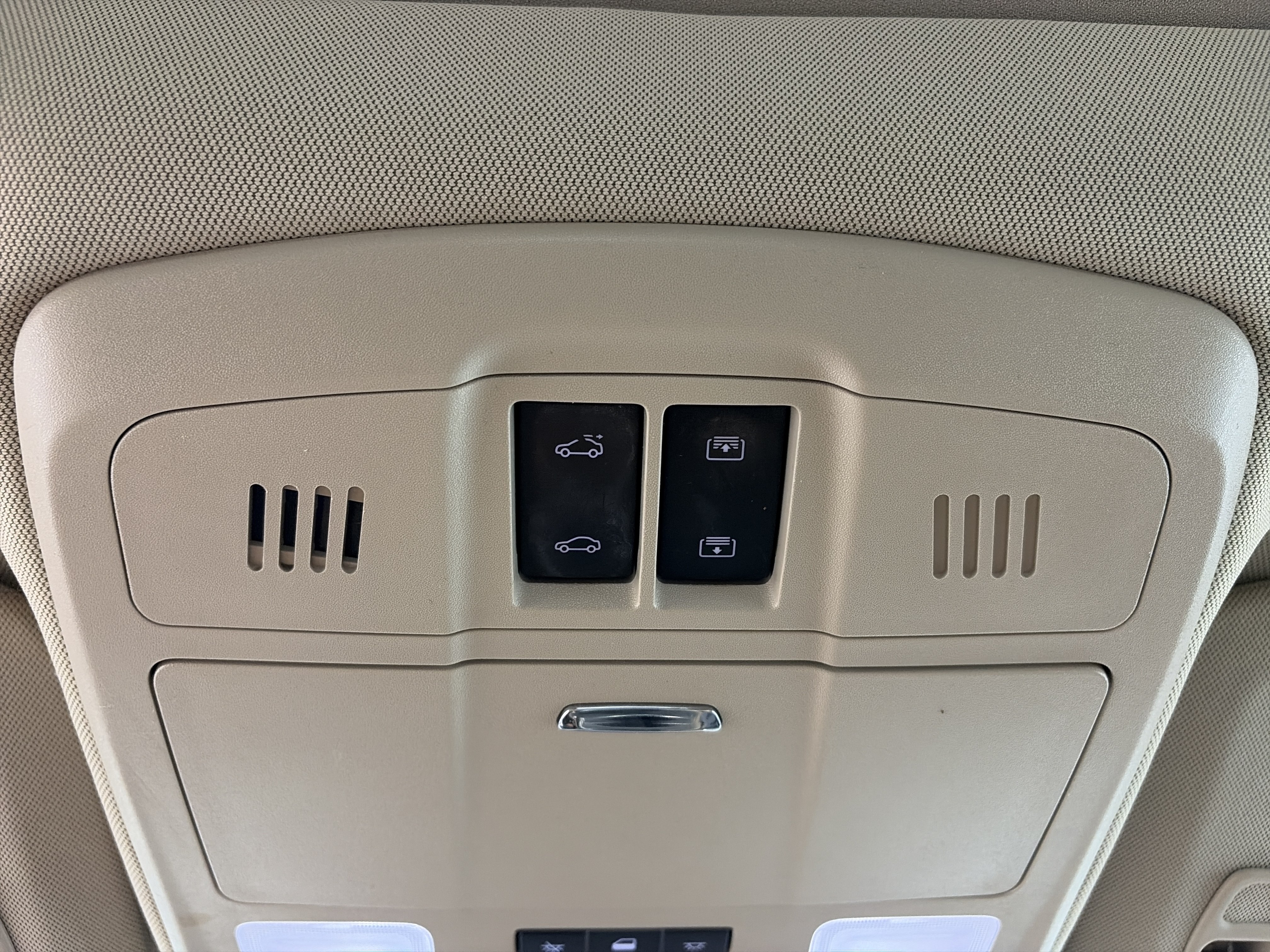 Used 2017 Buick Envision Essence AWD/4WD image 33