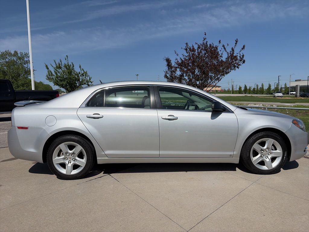 Used 2009 Chevrolet Malibu LS FWD image 17