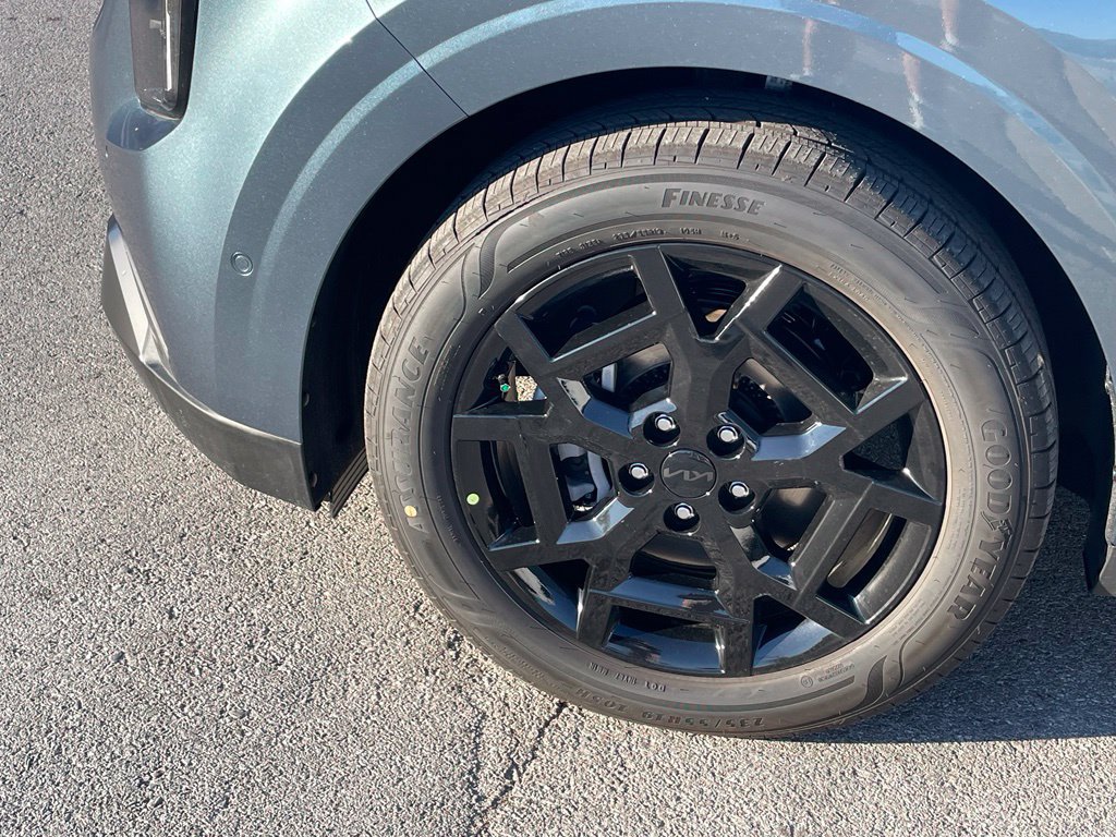 New 2027 Kia Carnival SX w/ Dark Edition Package FWD image 31
