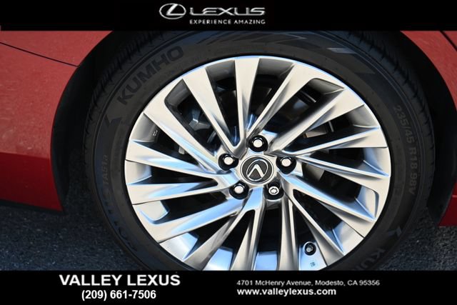 Used 2020 Lexus ES 350 Ultra Luxury w/ Accessory Package 2 FWD image 23