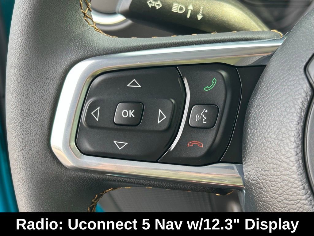 Used 2024 Jeep Wrangler Unlimited Sahara w/ Technology Group AWD/4WD image 21