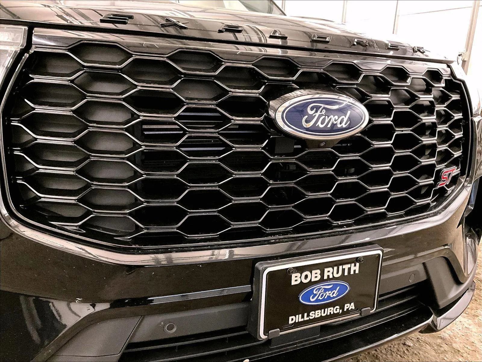 Used 2025 Ford Explorer ST AWD/4WD image 30