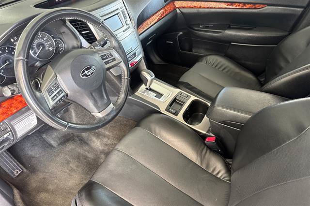 Used 2012 Subaru Outback 3.6R Limited w/ Moonroof Pkg AWD/4WD image 9
